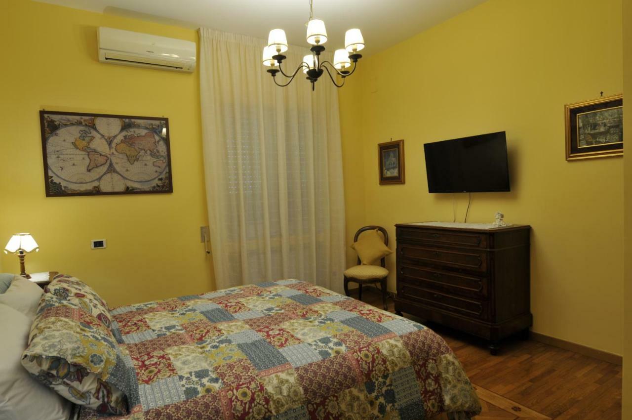 Apartamento Casa Max Nápoles Exterior foto